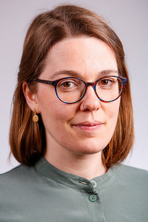Portraitfoto von Nora Schönfelder